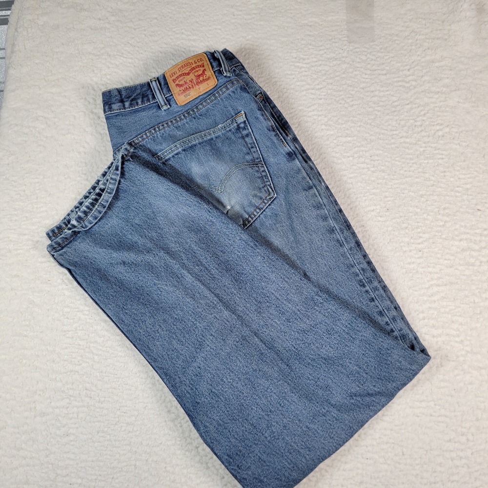 Levi's 550 Relaxed Jeans Mens 40x36 Blue Med Wash Tapered Leg Denim Distressed - Picture 1 of 16